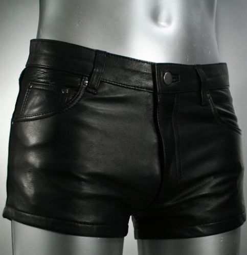 L-CW-shorts-1   139,00 €