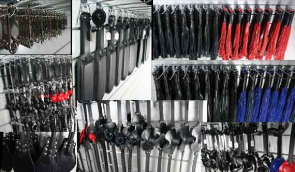 Cosmic Ware whips Peitschen